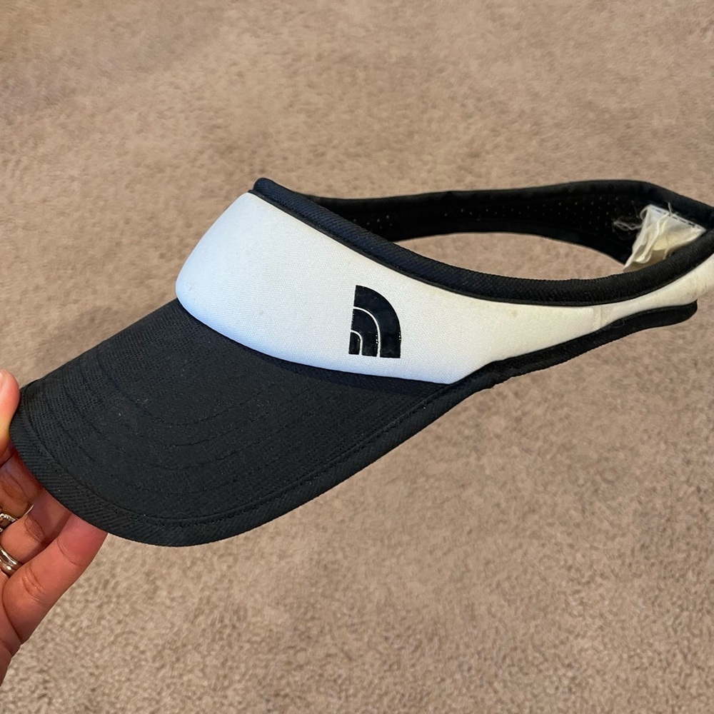 Northface Off-White Everyday Performance Visor On… - image 1